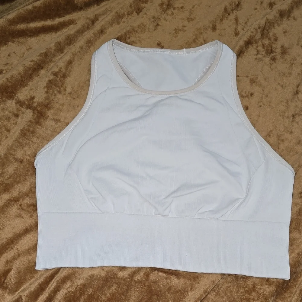 Lululemon Bra White 6? - Picture 2 of 10